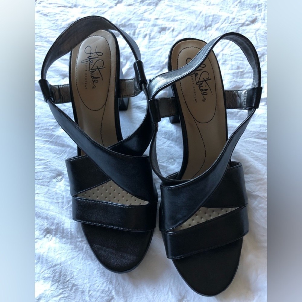 Life Stride summer shoes for women‘ s size 9